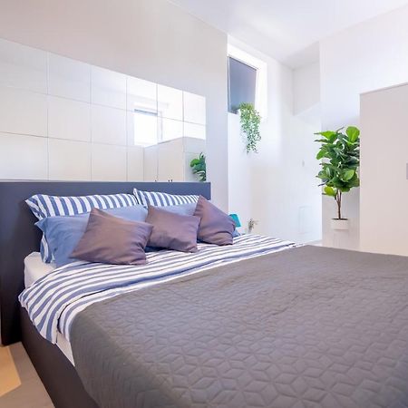 Fran Center Apartments بولا المظهر الخارجي الصورة